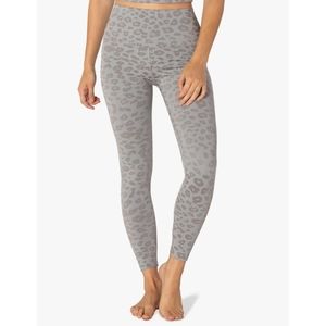 NWT Beyond Yoga Leopard Jacquard Legging